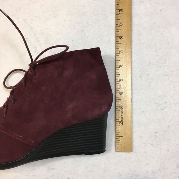 Clarks Womens 10W Wedge Ankle Boots Suede Leather Lace Up Burgundy Purple Witchy - Picture 9 of 11